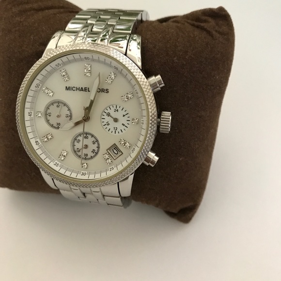 Michael Kors Watch - Picture 3 of 10